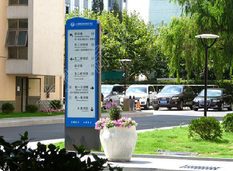 宜兴哪些因素影响宣传栏的制作？